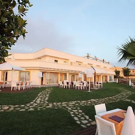 Bouganville Palace 호텔