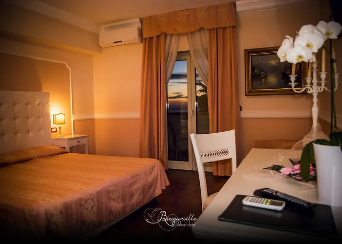 מלון Bouganville Palace 4*