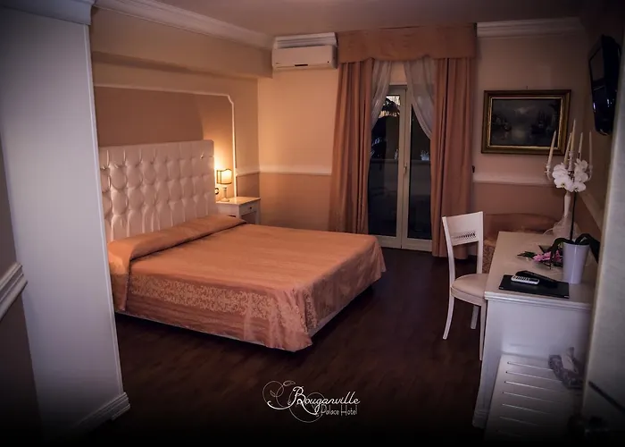 מלון Bouganville Palace