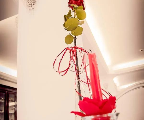 Bouganville Palace מלון